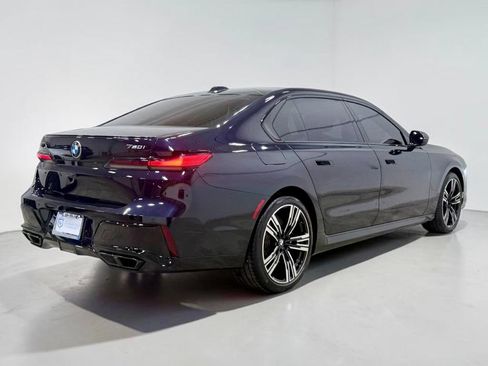 Used 2025 BMW 760i xDrive AWD/4WD image 23