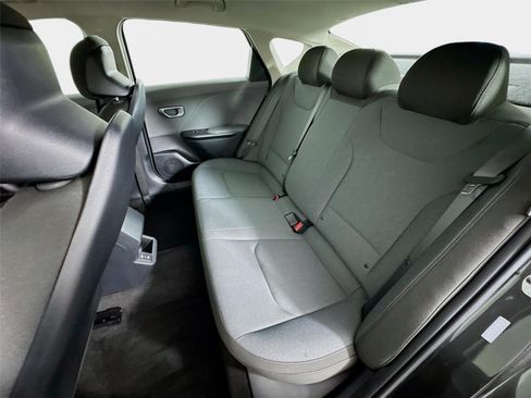 Certified 2025 Kia K4 FWD image 20