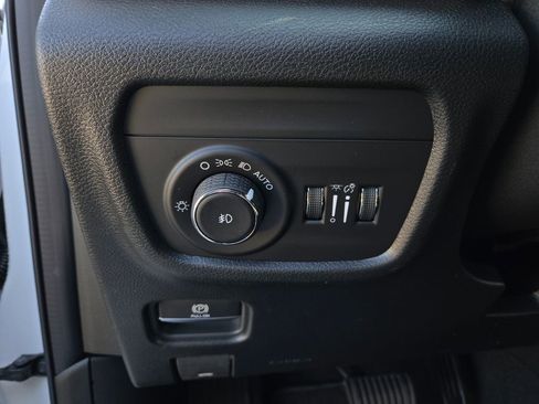 New 2025 Jeep Grand Cherokee Limited image 13