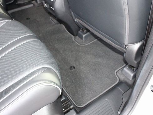 Used 2025 Honda Pilot Elite image 51