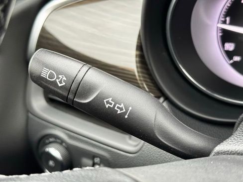 Used 2019 Buick Envision Essence image 26