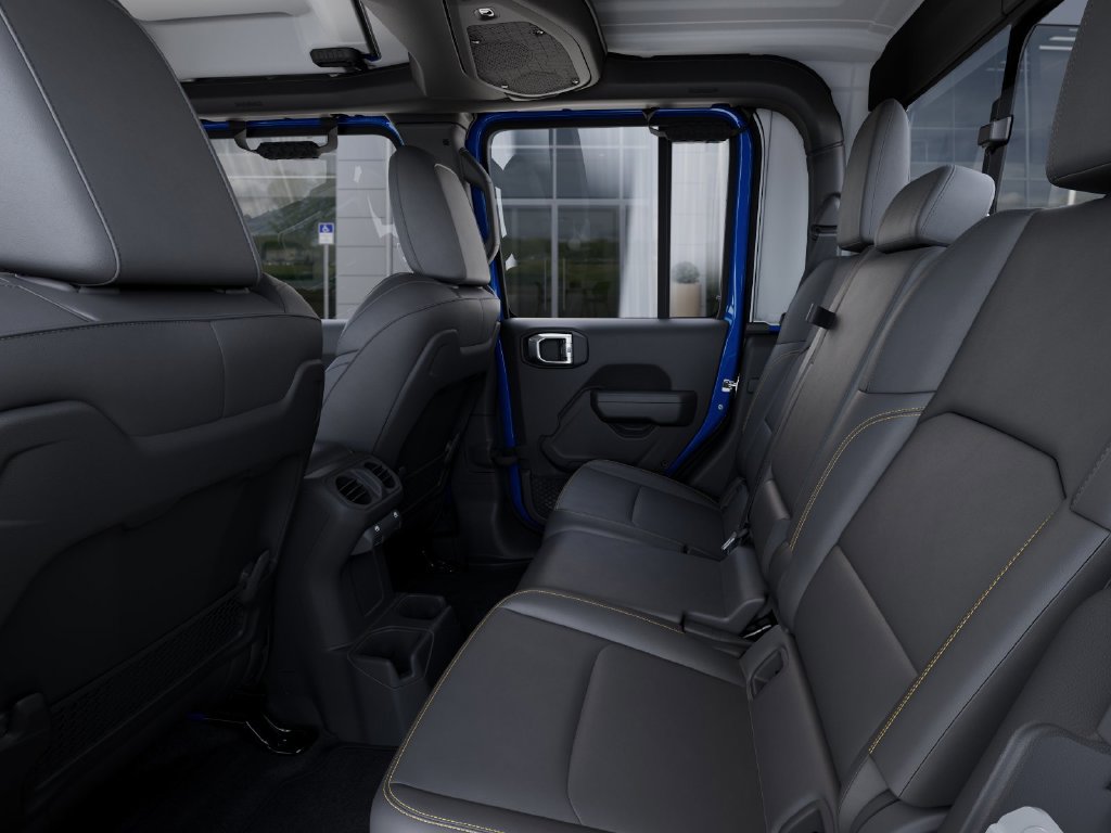 Used 2025 Jeep Gladiator Sport AWD/4WD image 23