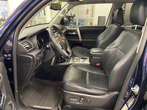 Used 2016 Toyota 4Runner Limited image 9