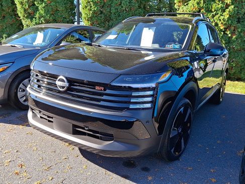 New 2026 Nissan Kicks SR w/ Cold Weather Package image 2