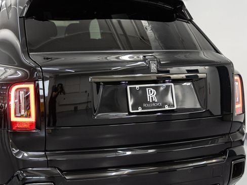 New 2027 Rolls-Royce Cullinan Black Badge AWD/4WD image 21