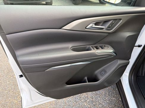 New 2026 Chevrolet Traverse LT FWD image 10