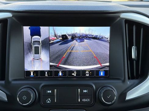 Used 2023 GMC Terrain SLT w/ Infotainment Package II image 35