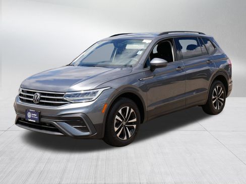 Used 2023 Volkswagen Tiguan S FWD image 3