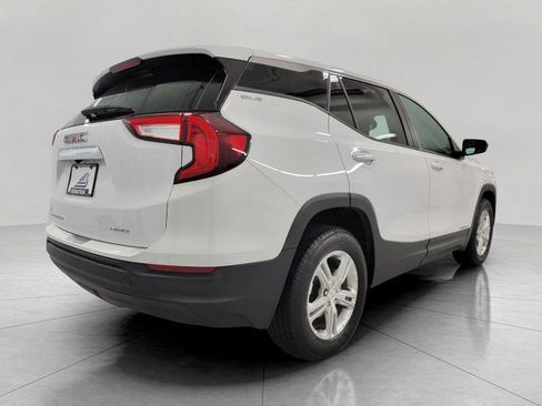 Used 2024 GMC Terrain SLE image 20