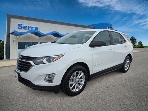 Used 2020 Chevrolet Equinox LS FWD image 1