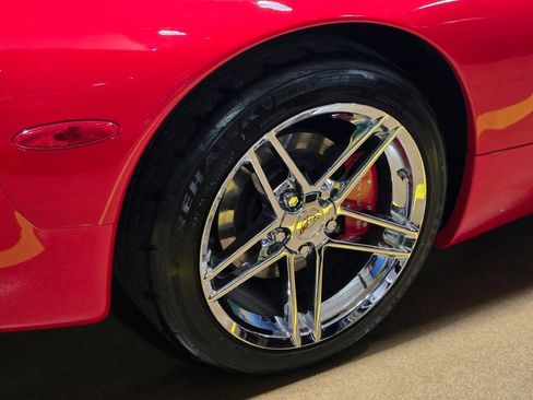 Used 2002 Chevrolet Corvette Convertible w/ Preferred Equipment Group2 image 17