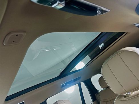 New 2025 Land Rover Range Rover Long Wheelbase SE image 14