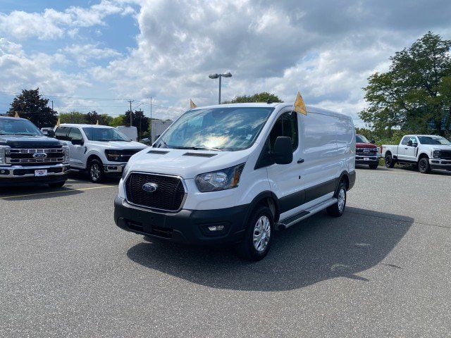 Used 2025 Ford Transit 250 Low Roof w/ Exterior Upgrade Package RWD image 3