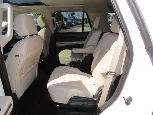 Used 2022 Ford Expedition Platinum RWD image 21