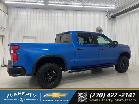 Used 2022 Chevrolet Silverado 1500 ZR2 w/ Technology Package AWD/4WD image 2