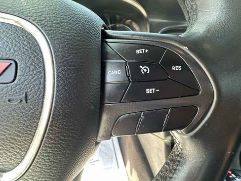 Used 2018 Dodge Charger SXT w/ Blacktop Package RWD image 16