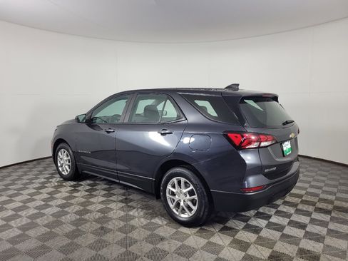 Used 2022 Chevrolet Equinox LS FWD image 3