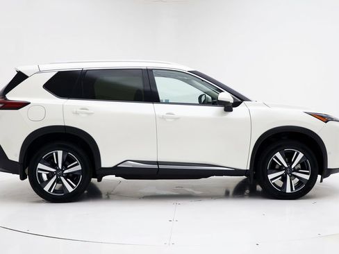 Used 2023 Nissan Rogue SL AWD/4WD image 3
