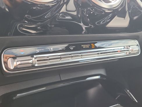 Used 2020 Mercedes-Benz CLA 35 AMG 4MATIC image 21