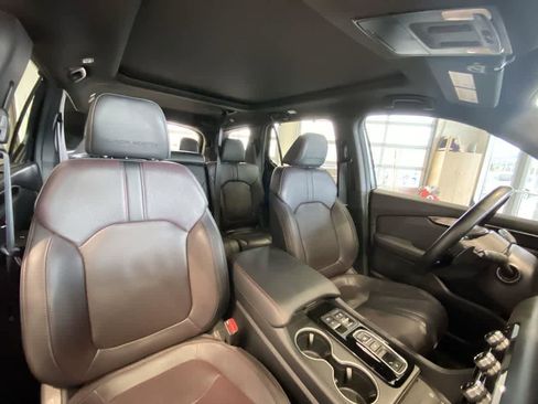 Used 2025 Honda Pilot Black Edition image 29