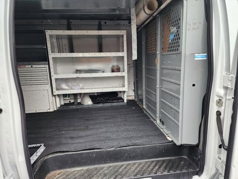 Used 2014 Ford E-250 and Econoline 250 E-250 w/ Power Group image 24