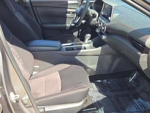 Used 2023 Nissan Sentra SR FWD image 5