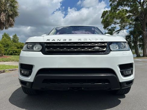 Used 2017 Land Rover Range Rover Sport SE AWD/4WD image 2