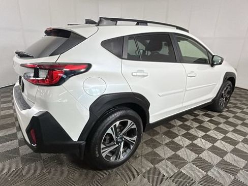 Used 2024 Subaru Crosstrek 2.0i Premium AWD/4WD image 2