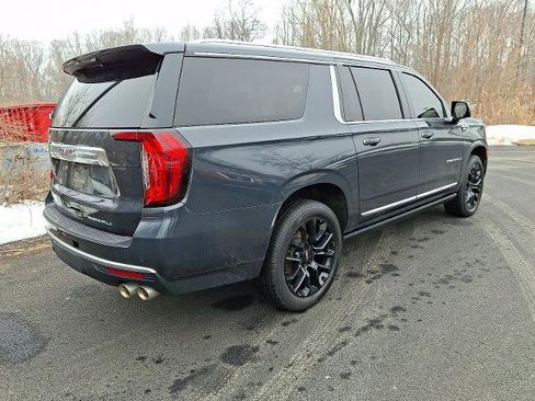 Used 2022 GMC Yukon XL Denali w/ Advanced Technology Package image 6