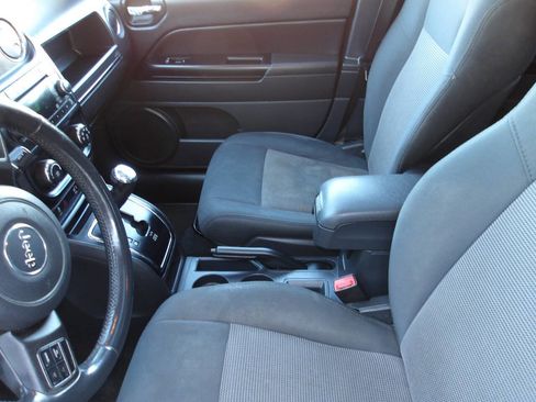 Used 2012 Jeep Compass Latitude w/ Sun/Sound Group image 17