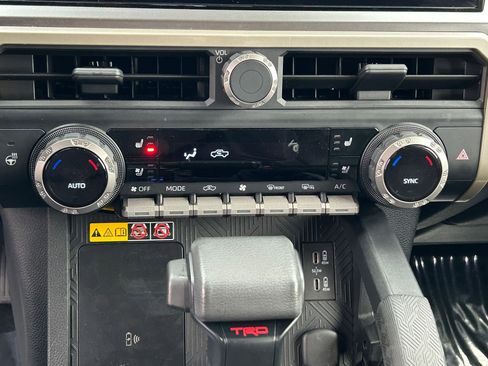 Used 2024 Toyota Tacoma TRD Off-Road image 21