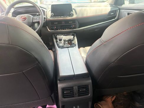 Certified 2026 Nissan Rogue SV AWD/4WD image 11