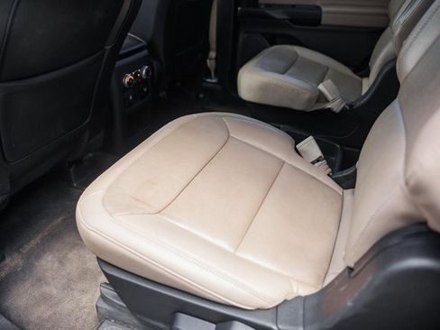 Used 2020 Ford Explorer Limited image 38