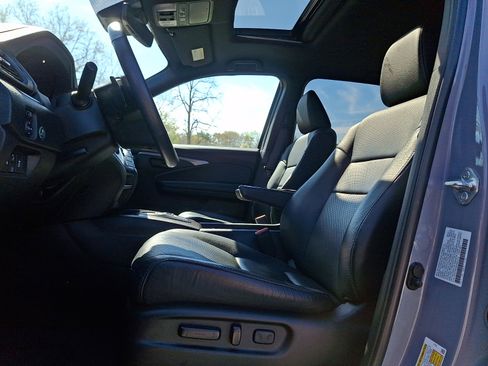 Used 2023 Honda Passport EX-L image 13