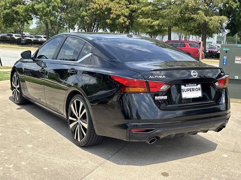 Used 2020 Nissan Altima 2.5 SR FWD image 9