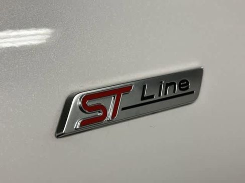 Used 2024 Ford Explorer ST-Line w/ Class IV Trailer Tow Package image 29