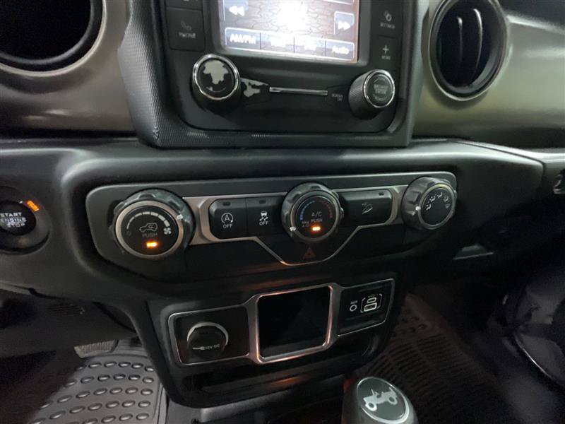 Used 2018 Jeep Wrangler Unlimited Sport AWD/4WD image 16