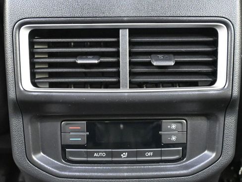 New 2026 Volkswagen Atlas SE image 22