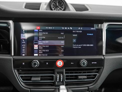 Certified 2026 Porsche Macan S AWD/4WD image 22