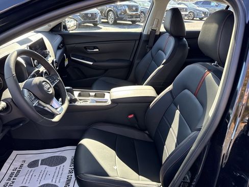 New 2025 Nissan Sentra SR w/ SR Premium Package FWD image 15