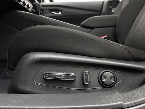 Used 2025 Honda Accord SE image 14