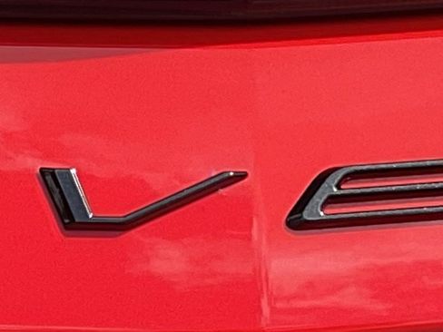 Used 2022 Chevrolet Corvette Stingray Coupe w/ Z51 Performance Package RWD image 7