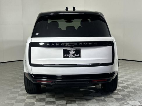 New 2025 Land Rover Range Rover SE image 4