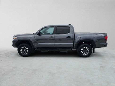 Used 2019 Toyota Tacoma TRD Off-Road w/ Technology Package AWD/4WD image 6