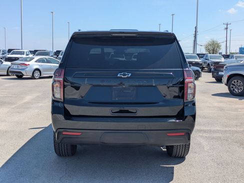 Used 2023 Chevrolet Suburban Z71 w/ Luxury Package image 4