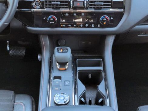 Used 2024 Nissan Pathfinder Rock Creek AWD/4WD image 19