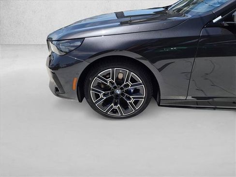 New 2027 BMW i5 eDrive40 w/ M Sport Package RWD image 9