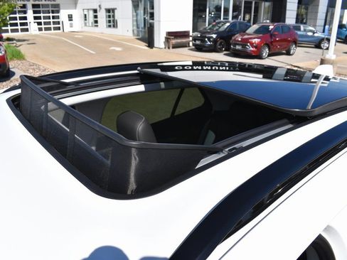 New 2025 Buick Envision Sport Touring image 27