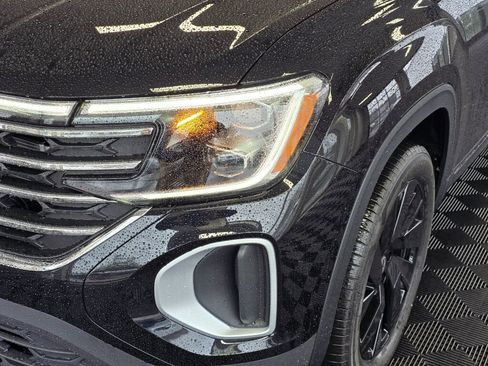 New 2026 Volkswagen Atlas SE image 10