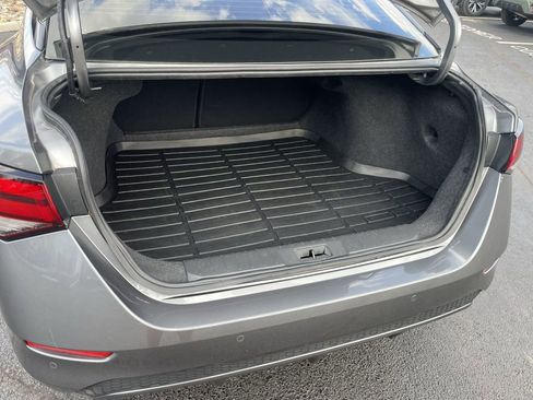 Used 2024 Nissan Sentra SV FWD image 34